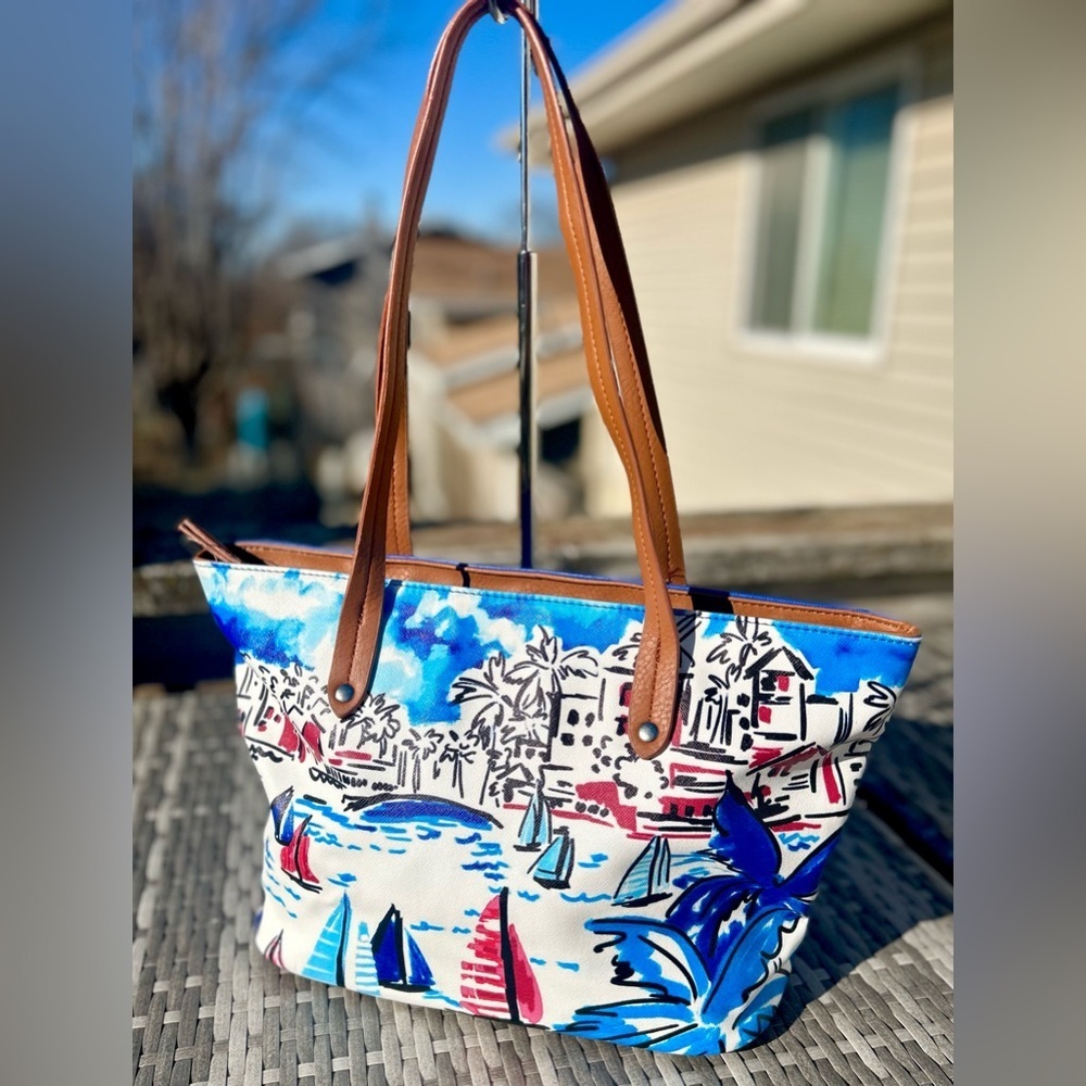 MINT Condition Ocean Beachside Blue Vegan Leather Tote Shoulder Bag​​